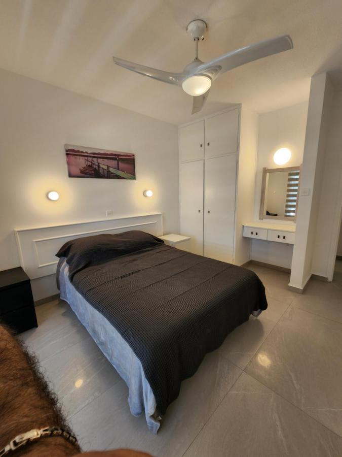 Merab Holidays Annita Court B14 Lejlighed